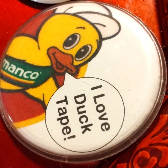 Huge lot of vintage pinback buttons - Picture 8 of 8